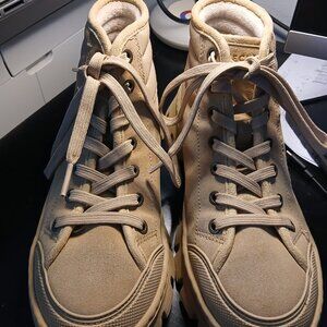 Skechers womens Roadies Surge-yes 2 Suede Sneaker SIZE 7